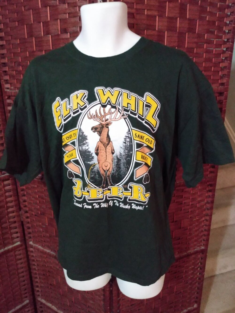 Vintage Elk Whiz Beer Funny T shirt Outdoors 90s Y2K Nature